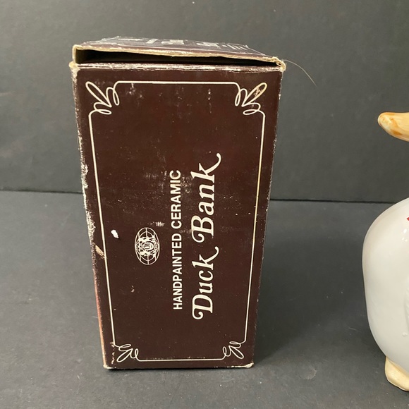 Vintage Christmas White Dunk Bank Hand Painted Ceramic Brand new in box - Picture 10 of 11